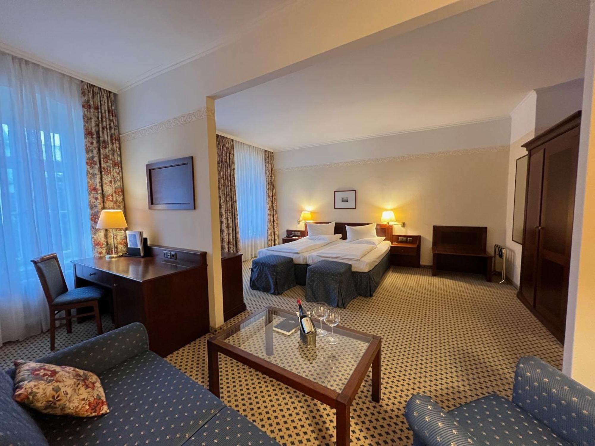 Romantik Hotel Tuchmacher Гёрлиц Экстерьер фото